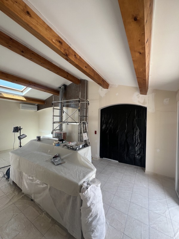 Peintre pour rénovation intérieur d'un grand salon à Aix-en-Provence